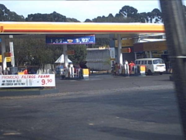 Posto de Gasolina na Avenida Vereador Toaldo Túlio em 2004