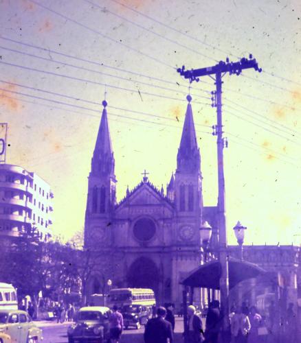 Catedral de Curitiba na praça Tiradentes no ano de 1966
